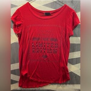 Urban Episode LE T-shirt Sz Small Red/Black